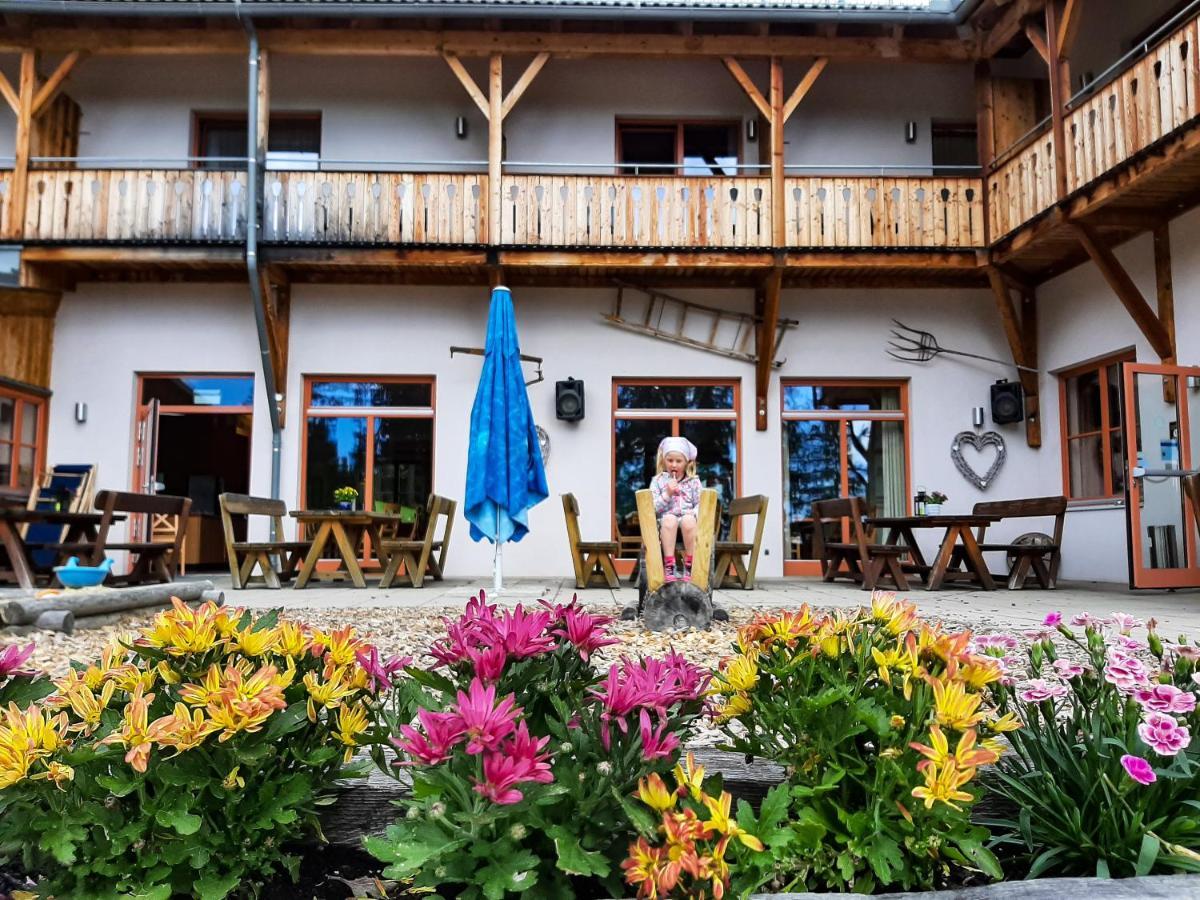 Jufa Hotel Hochrindl Exteriör bild