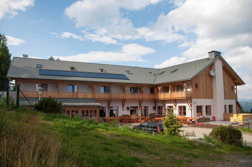 Jufa Hotel Hochrindl Exteriör bild