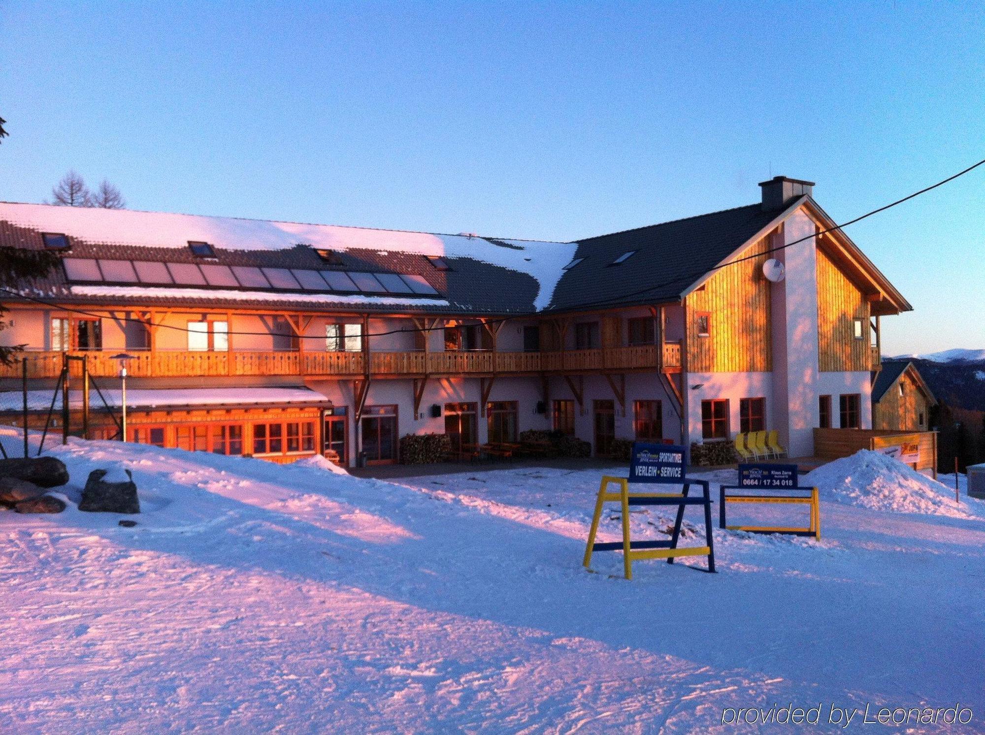 Jufa Hotel Hochrindl Exteriör bild