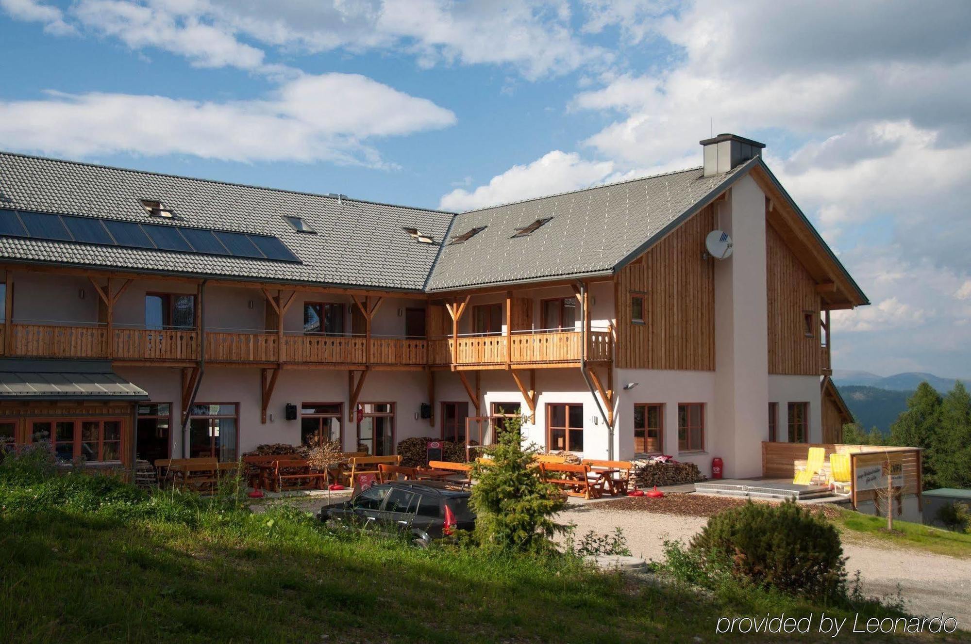 Jufa Hotel Hochrindl Exteriör bild